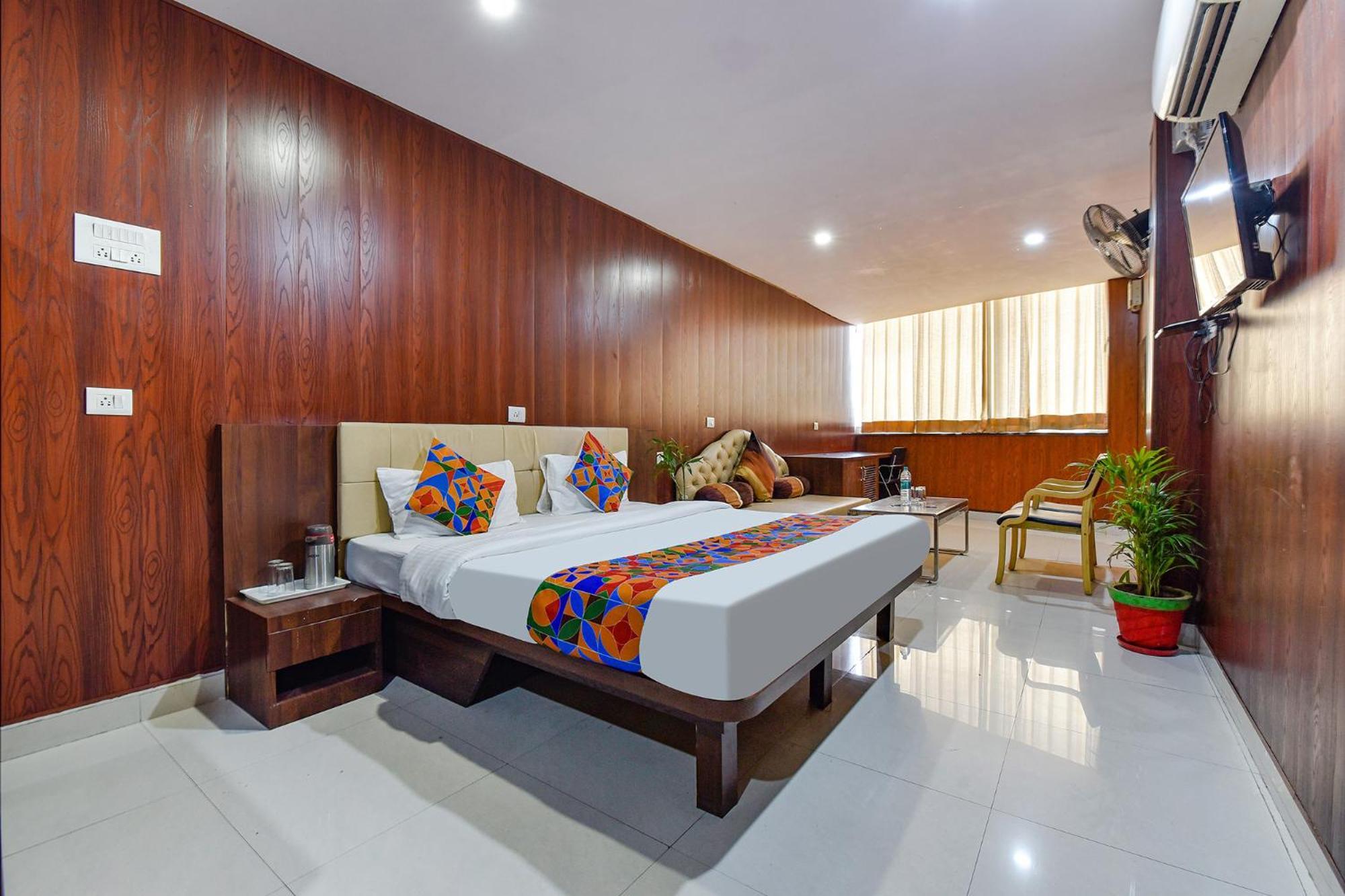 Hotel Vandana Palace Kota  Zewnętrze zdjęcie